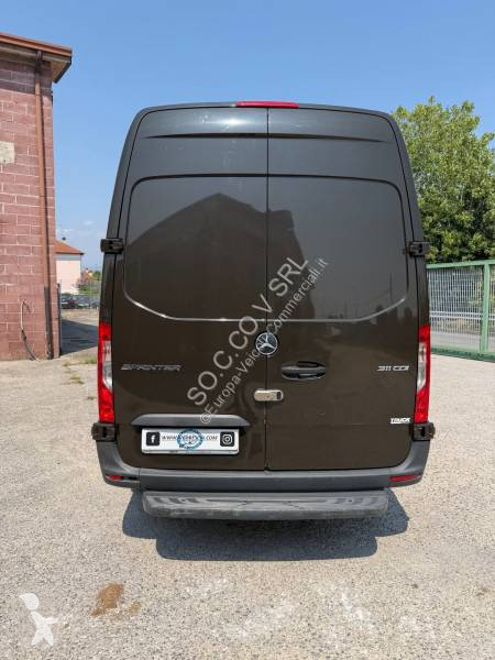 Bedrijfswagen Mercedes