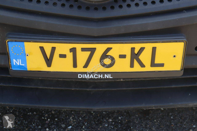 Комерційні автомобілі Mercedes 777CDI