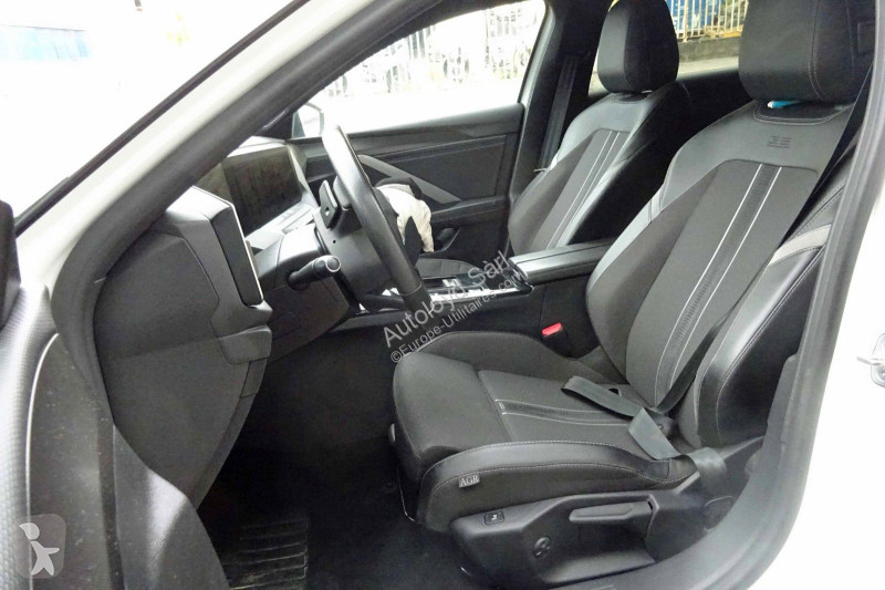Лекотоварен автомобил Opel ASTRA 1,2 E-DSC 136...
