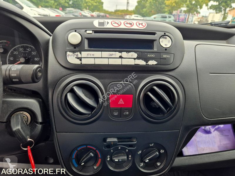 Комерційні автомобілі Peugeot BIPPER