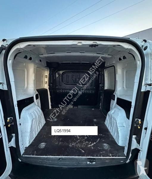 Лекотоварен автомобил Fiat DOBLO