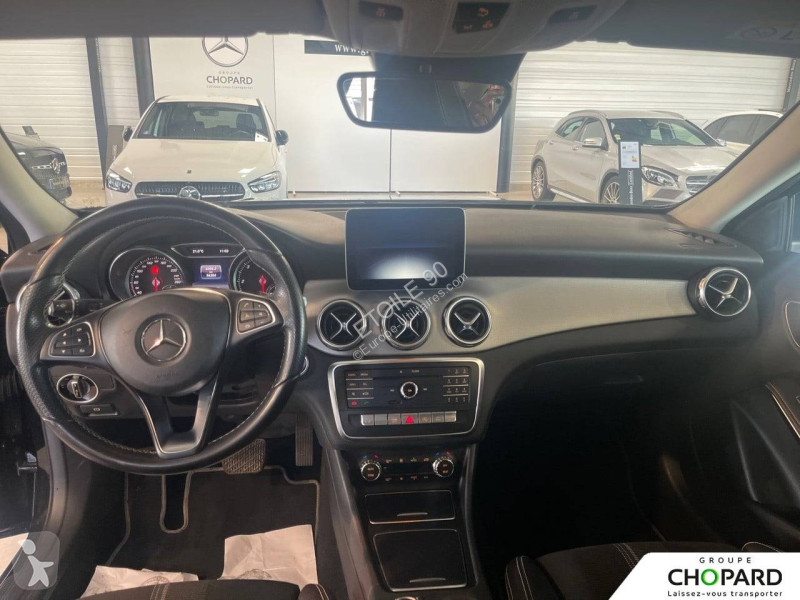 Лекотоварен автомобил Mercedes GLA 200 d 7-G...