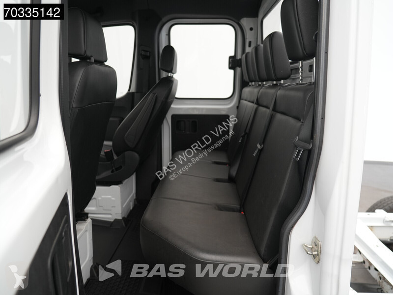 Комерційні автомобілі Mercedes 311 CDI Chassis...