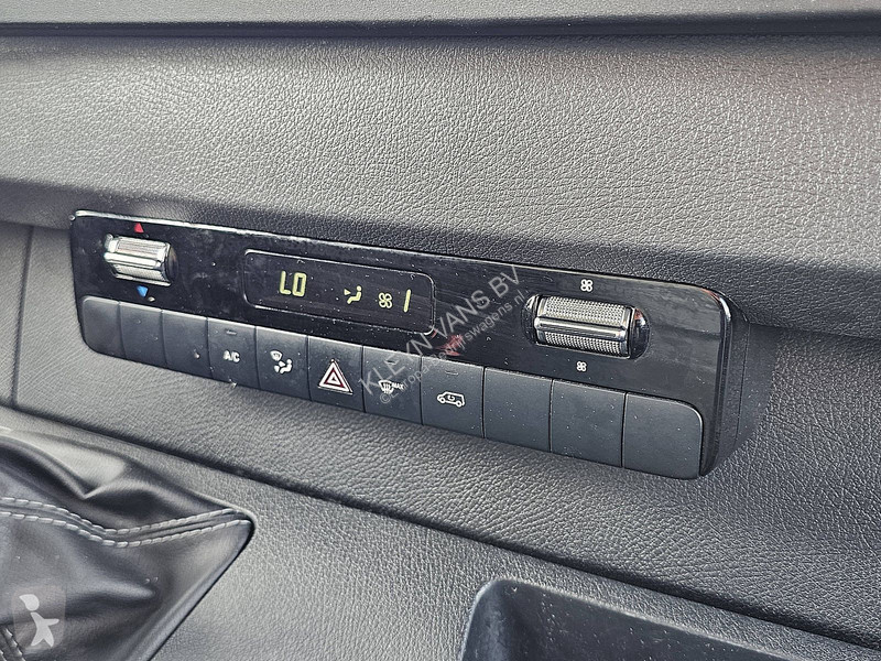 Лекотоварен автомобил Mercedes 314 Koelwagen...