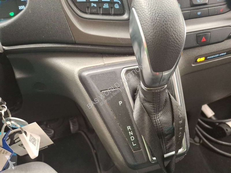 Лекотоварен автомобил Ford 340 1.0 L1H1 PHEV Tr...