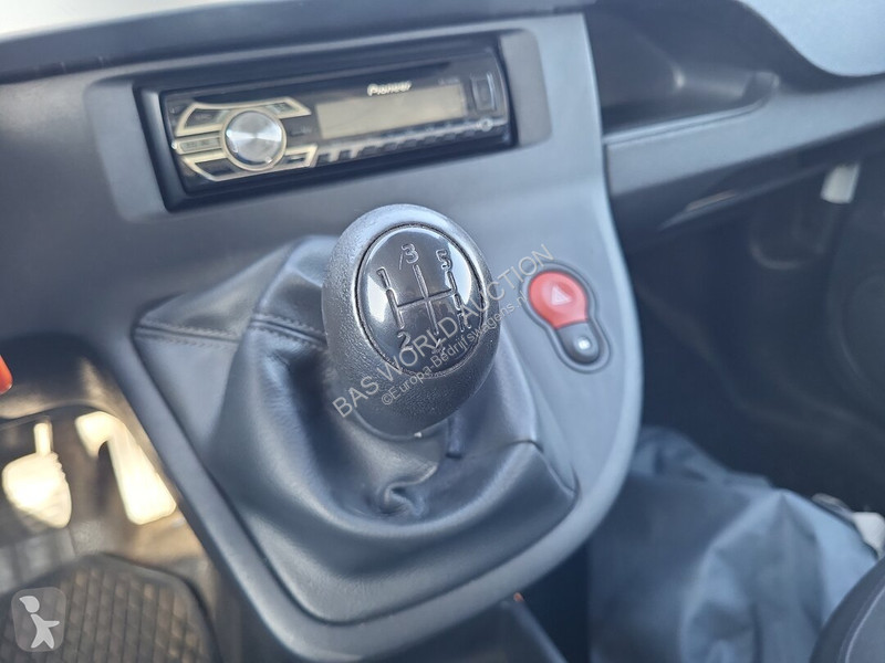 Furgoneta Renault 75PK