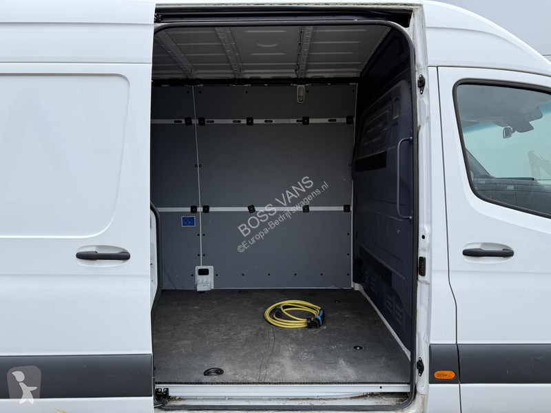 Лекотоварен автомобил Mercedes 312 55kWh L2H2...