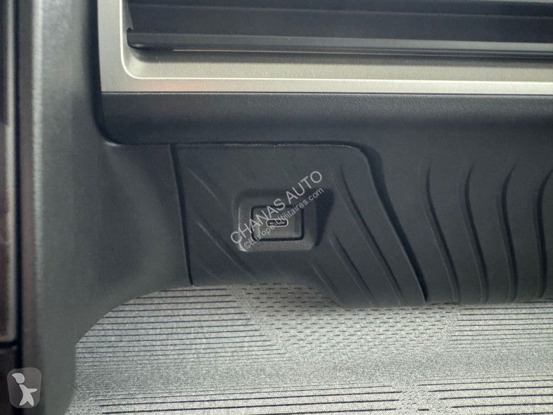 Лекотоварен автомобил Citroën 1.2 Hybride 145...