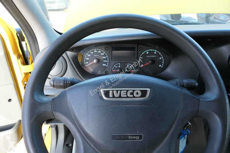Коммерческий автомобиль Iveco Daily 35 S11 C30C...