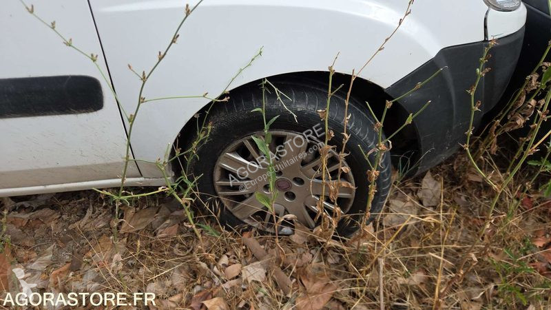 Лекотоварен автомобил Fiat DOBLO