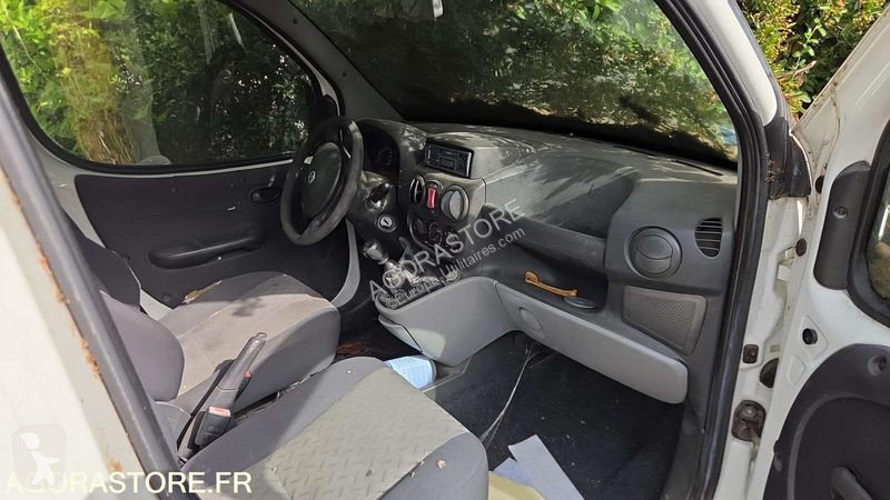 Лекотоварен автомобил Fiat DOBLO
