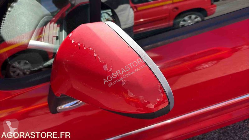 Лекотоварен автомобил Peugeot 207
