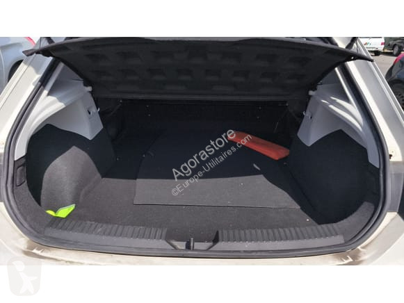 Лекотоварен автомобил Seat LEON