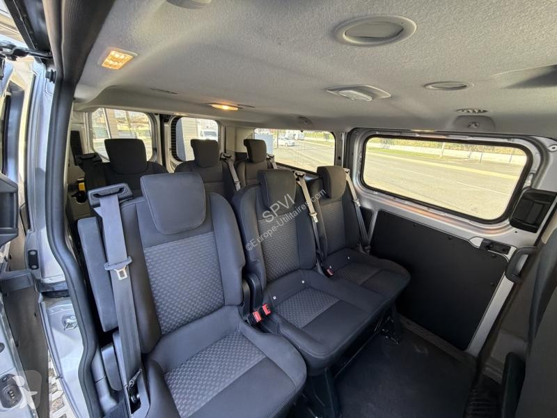 Лекотоварен автомобил Ford 2T Kombi T330 L2H2...