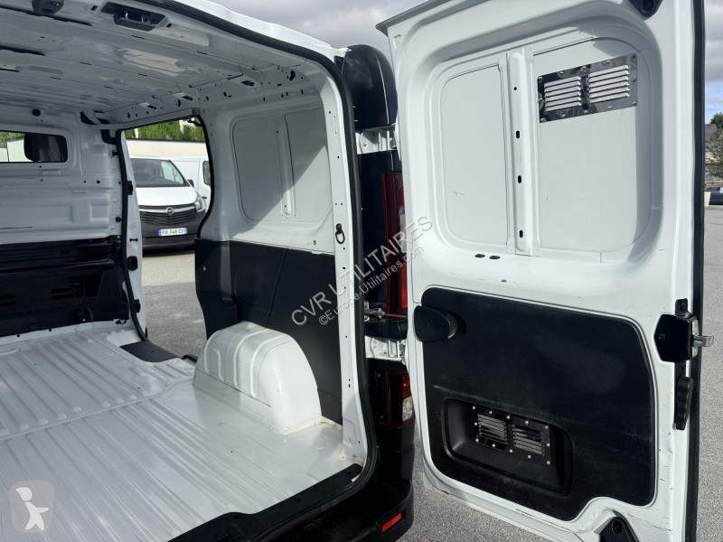 Furgoneta Renault TRAFIC III FG L1H1 1200 2.0...