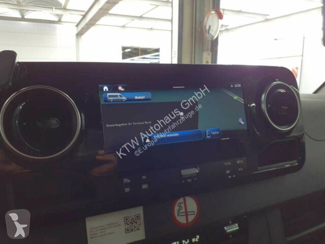 Лекотоварен автомобил Mercedes Sprinter 317...