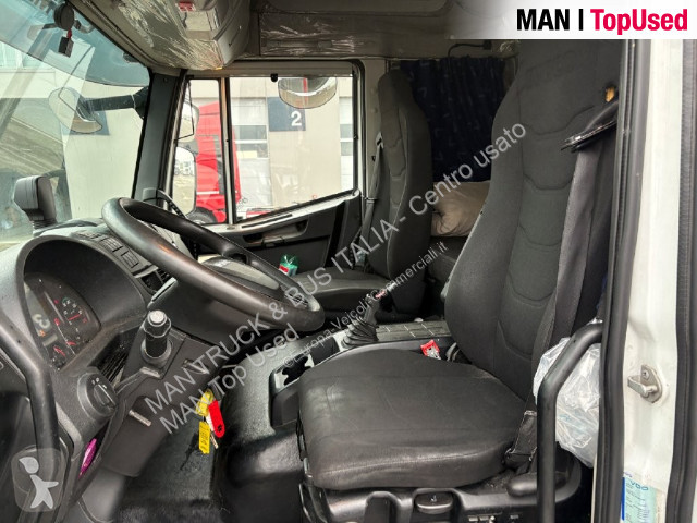 Teherautó Iveco Eurocargo 160E