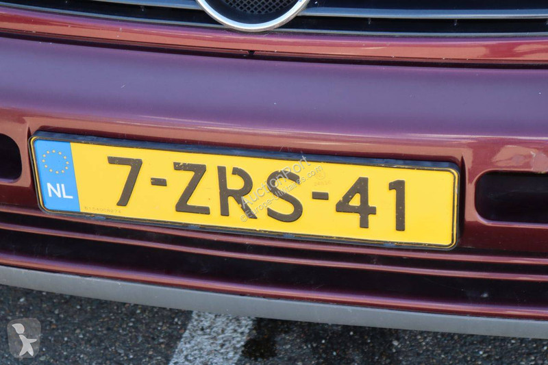 Bedrijfswagen Mercedes 114