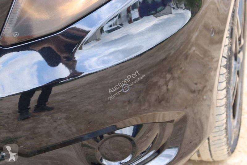 Mercedes  van