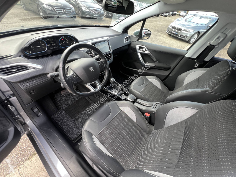 Užitkové vozidlo Peugeot 1.2 110ch Allure...