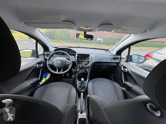 Коммерческий автомобиль Peugeot 208