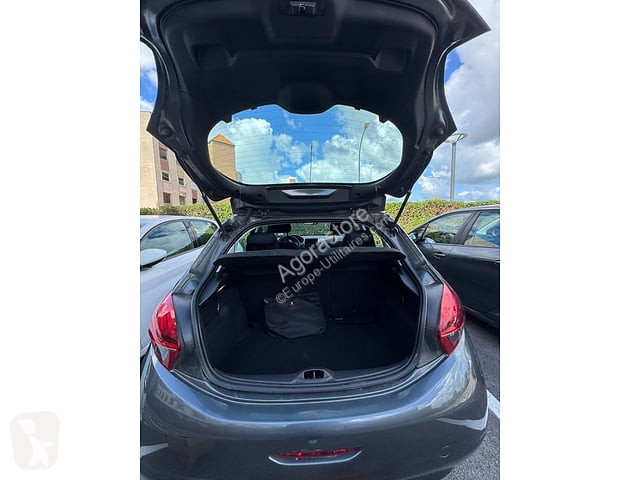 Furgoneta Peugeot 208