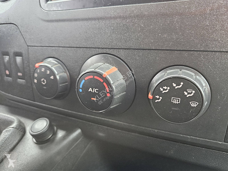 Užitkové vozidlo Renault 2.3 DUB.CAB Open-Laadbak
