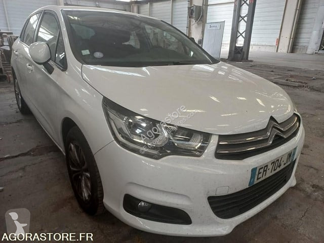 Коммерческий автомобиль