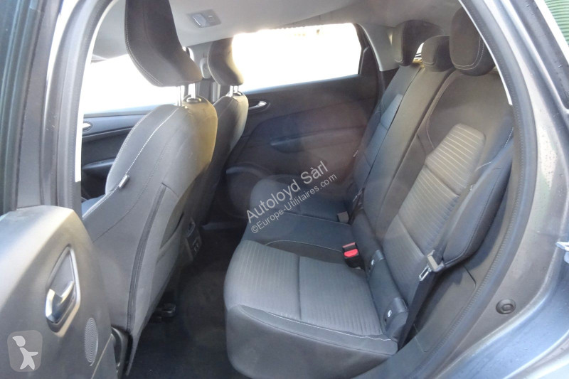 Коммерческий автомобиль Renault ARKANA 1,3 TCE...