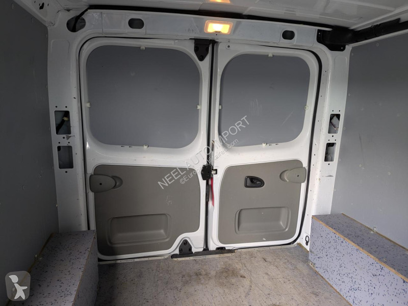 Коммерческий автомобиль Opel REMORQUE CARGO VAN
