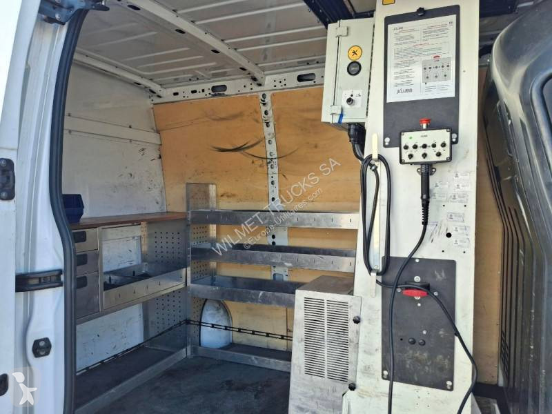 Furgoneta Renault 2.3 DCI 145