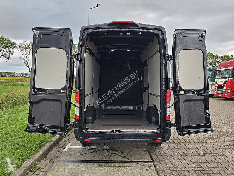 Veículo utilitário Ford 330
