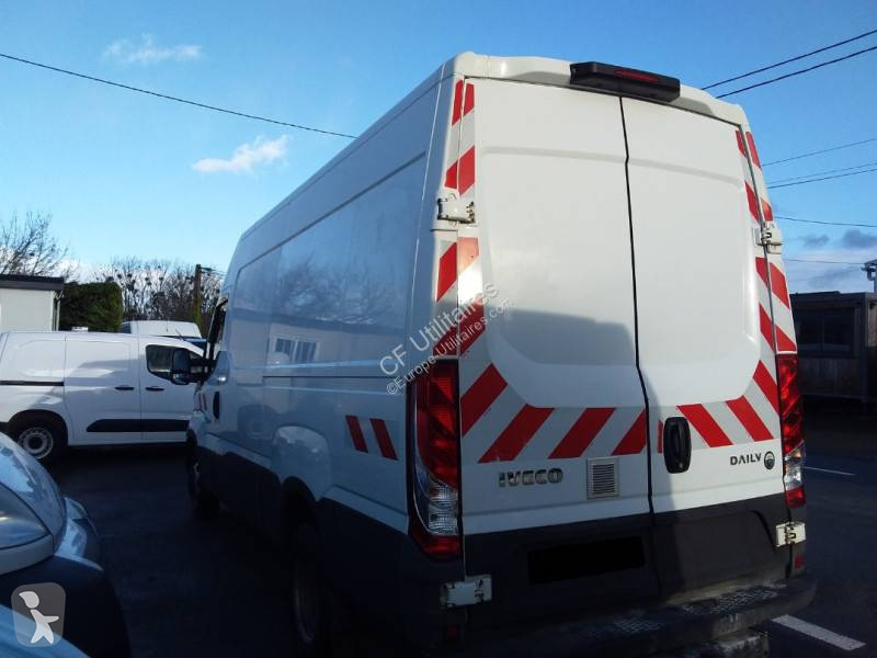 Furgoneta Iveco 35C15