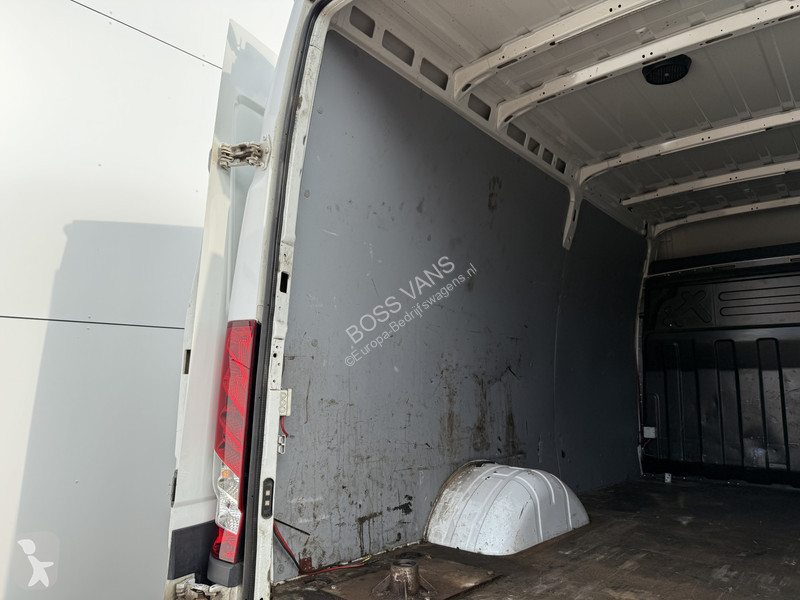 Furgoneta Iveco 35C18 3.0 Automaat L2H2...