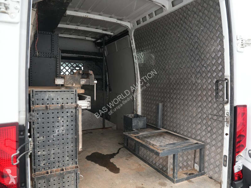 Furgoneta Iveco 35C14