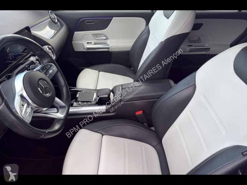 Veículo utilitário Mercedes GLA 200 d 150ch AMG...