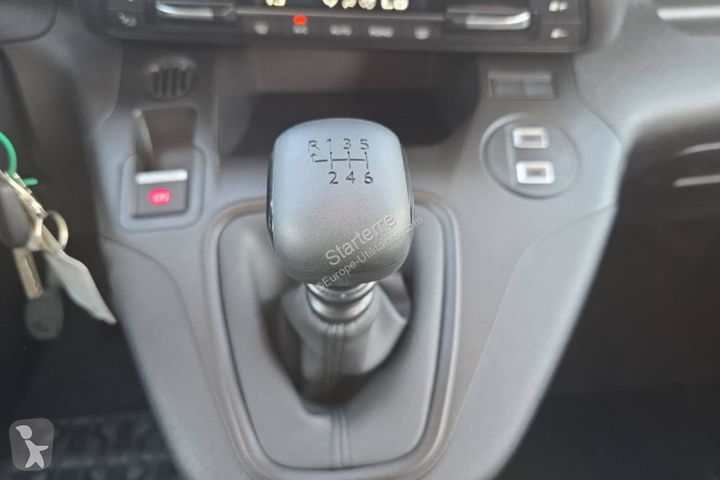 Véhicule utilitaire Citroën  BERLINGO CABINE...