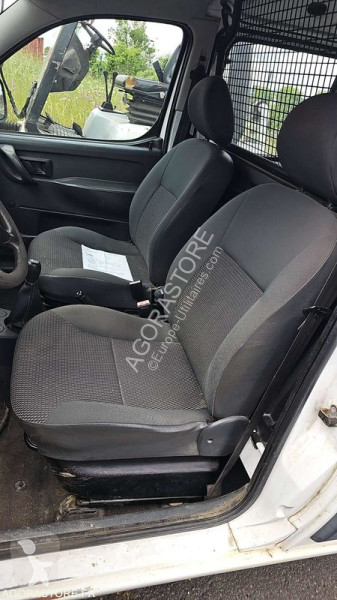 Véhicule utilitaire Citroën BERLINGO