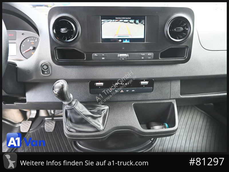 Véhicule utilitaire Mercedes Sprinter 215 CDI...