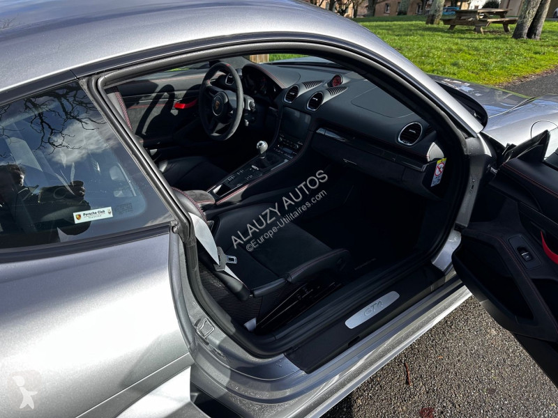 Veículo utilitário Porsche 718 4.0 420CH GT4