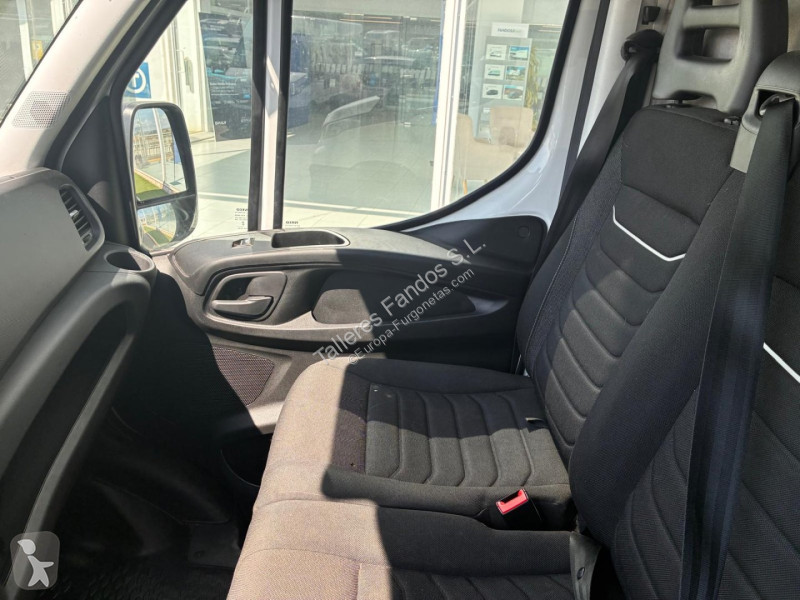 Коммерческий автомобиль Iveco  35S16 V 12m3
