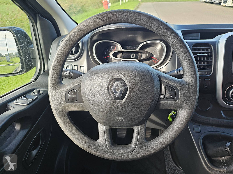 Véhicule utilitaire Renault 2.0 DCI ac...