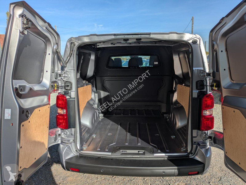 Véhicule utilitaire Peugeot REMORQUE CARGO VAN