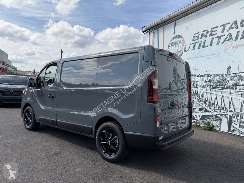 Furgoneta Renault TRAFIC III FG L1H1 3T 2.0...