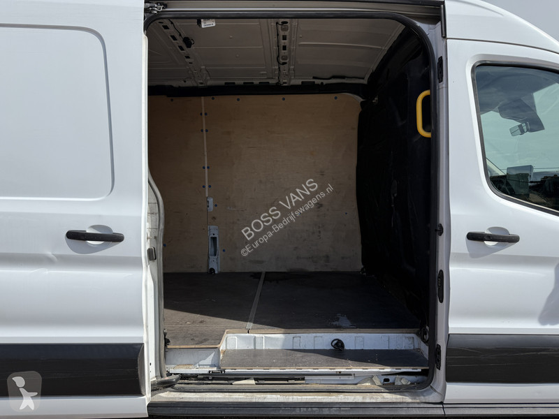 Veicolo commerciale Ford 68kWh 184PK L3H2 317km...