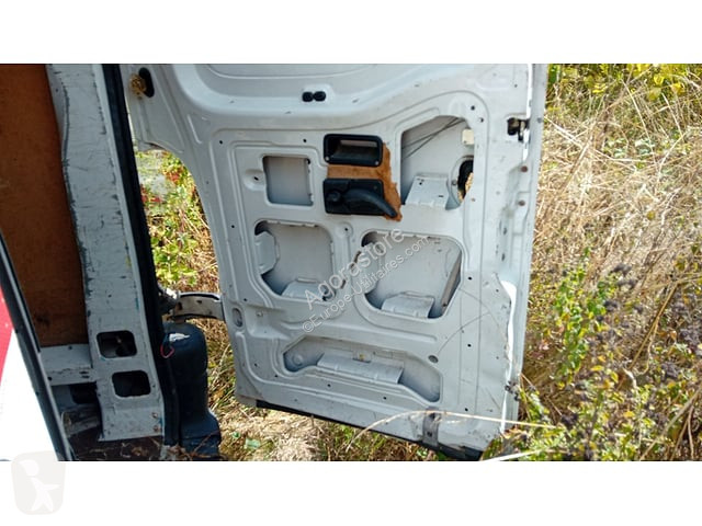 Коммерческий автомобиль Renault MASTER