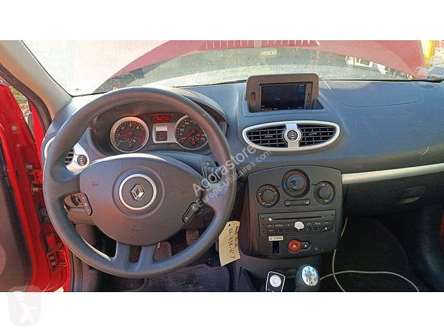 Коммерческий автомобиль Renault CLIO
