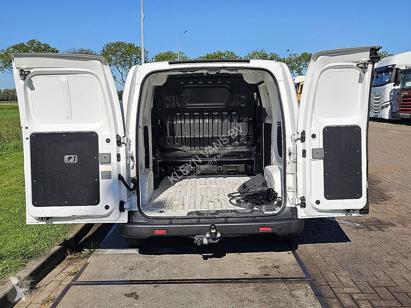 Nyttofordon Nissan ac aut wltp 200 kms E