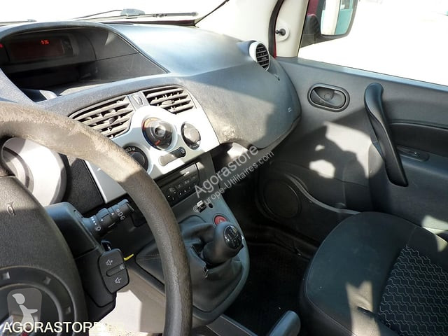Коммерческий автомобиль