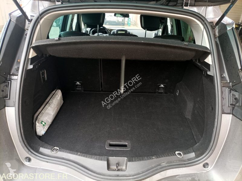 Samochód dostawczy Renault MEGANE